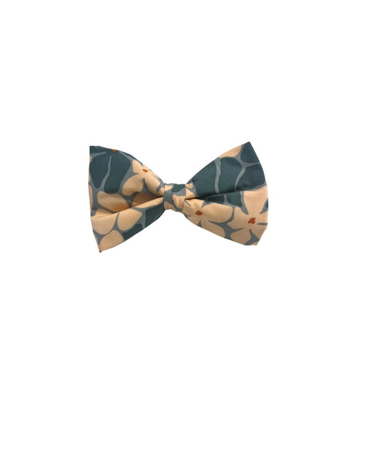 Peach Grove Bow Time